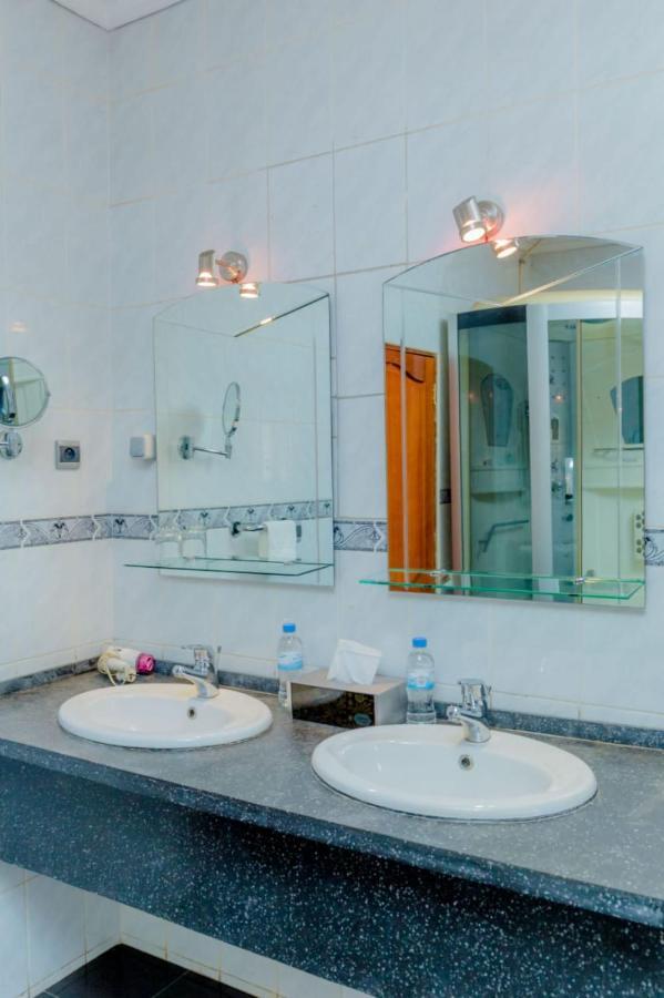 Select Boutique Hotel Kigali Extérieur photo